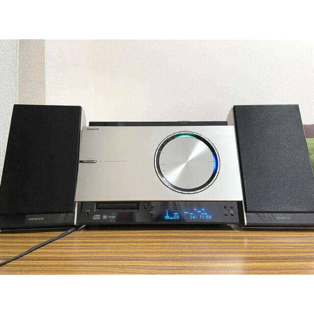 ONKYO(オンキヨー)のオンキョー★CD★ONKYO X-T1X★ スマホ/家電/カメラのオーディオ機器(ポータブルプレーヤー)の商品写真