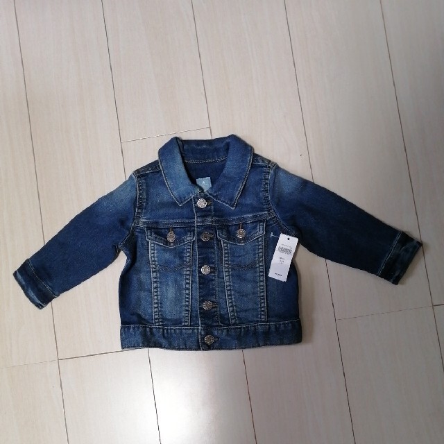 babyGAP(ベビーギャップ)の新品　Gジャン デニムジャケット babyGap　80　サイズ  キッズ/ベビー/マタニティのベビー服(~85cm)(ジャケット/コート)の商品写真