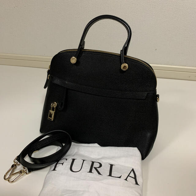 Furla(フルラ)のフルラ　ハイパーショルダーバッグ　黒 レディースのバッグ(ショルダーバッグ)の商品写真
