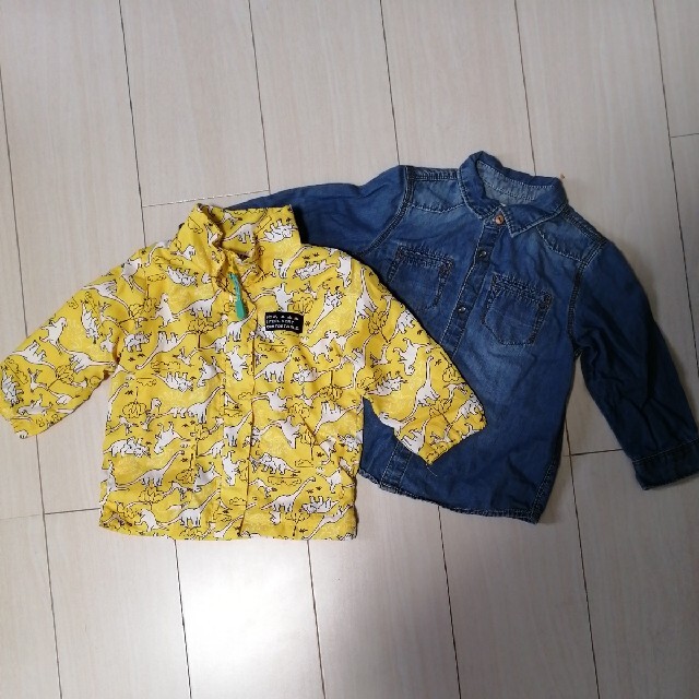 ZARA KIDS(ザラキッズ)の美品　ジャンパー　デニム　ザラ　Zara 恐竜　80サイズ キッズ/ベビー/マタニティのベビー服(~85cm)(ジャケット/コート)の商品写真