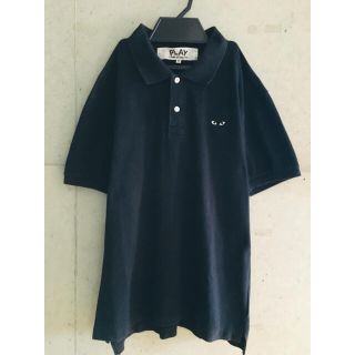 コムデギャルソン(COMME des GARCONS)の【★名作★メンズM】プレイコムデギャルソン 黒 × 黒 予備ボタン付 ポロシャツ(ポロシャツ)