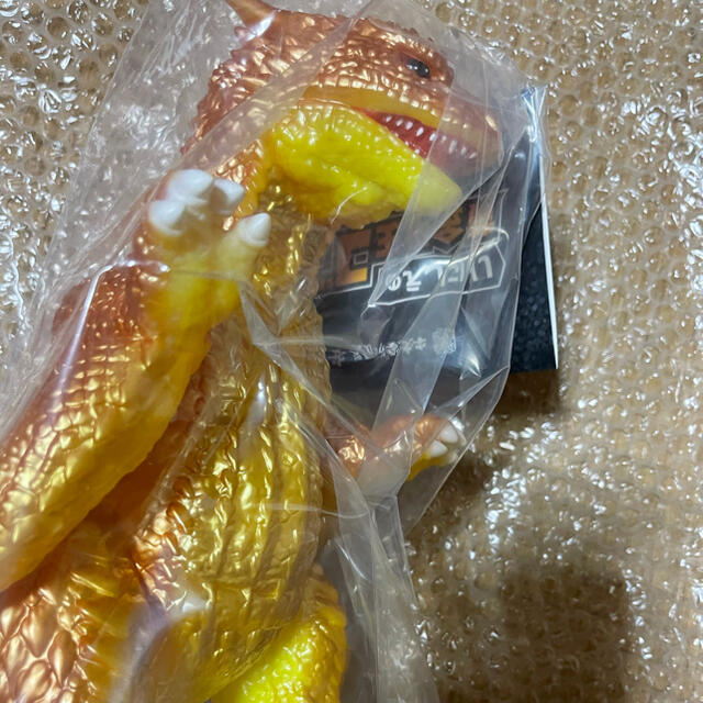 安楽安作 いにしえの黄金竜王 ゴルドラア メディコムトイ ゴジラ 安楽安作 いにしえの黄金竜王 ゴルドラア メディコムトイ ゴジラ