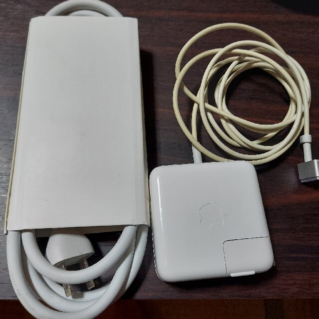 Mac (Apple)(マック)のMAC 充電器 Magsafe 2 Power Adapter 45W スマホ/家電/カメラのPC/タブレット(PC周辺機器)の商品写真