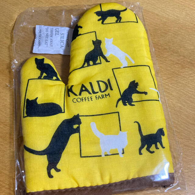 KALDI(カルディ)のカルディ　猫　ミトン インテリア/住まい/日用品のキッチン/食器(収納/キッチン雑貨)の商品写真