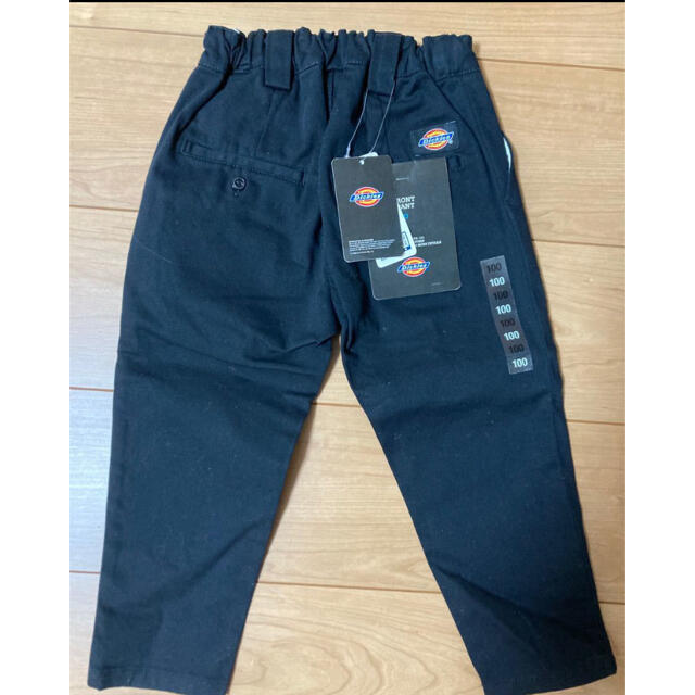 Dickies(ディッキーズ)の新品未使用！！ ディッキーズ  チノパン 110サイズ キッズ/ベビー/マタニティのキッズ服男の子用(90cm~)(パンツ/スパッツ)の商品写真