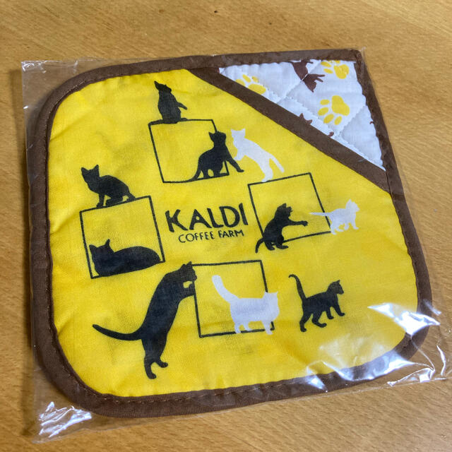 KALDI(カルディ)のカルディ　猫　ミトン＆鍋敷き インテリア/住まい/日用品のキッチン/食器(収納/キッチン雑貨)の商品写真