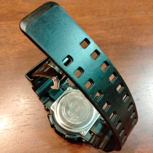 G-SHOCK(ジーショック)のノンタン様専用 GA-100CF-1A9JF カモフラージュ柄 メンズの時計(腕時計(デジタル))の商品写真