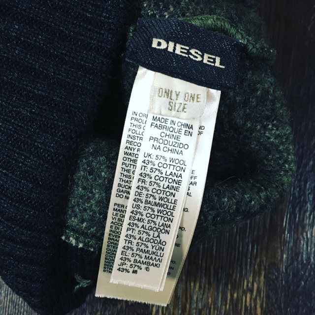 DIESEL(ディーゼル)のニット帽(非売品 レディースの帽子(ニット帽/ビーニー)の商品写真