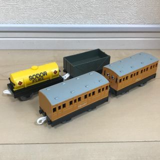 トーマス　パーシー　アニー　クララベル　プラレール　貨車(電車のおもちゃ/車)