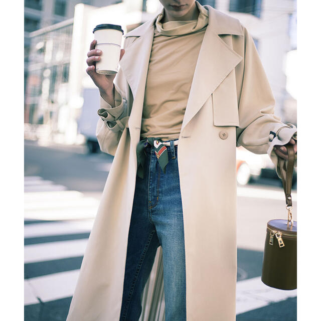 AMERI SEE THROUGH BACK PLEATS TRENCH