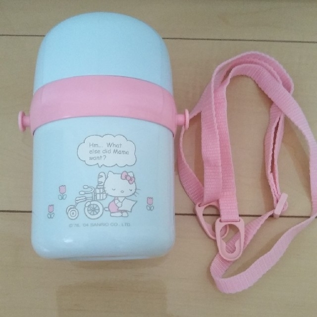 水筒 ハローキティ レトロの通販 by おと's shop|ラクマ 水筒 ハローキティ レトロの通販 by おと's shop|ラクマ