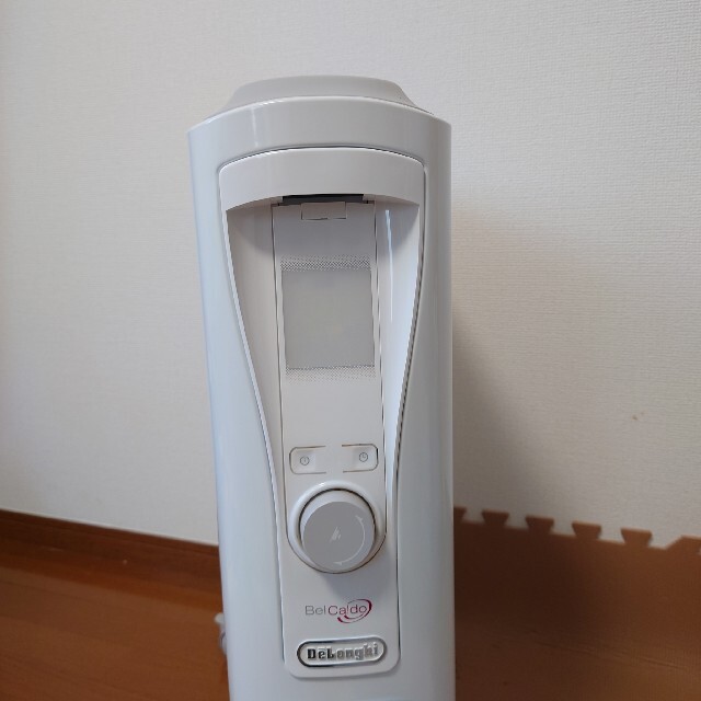 DeLonghi(デロンギ)のDeLonghi デロンギ BELCALDO RHJ75V0915-GY スマホ/家電/カメラの冷暖房/空調(オイルヒーター)の商品写真