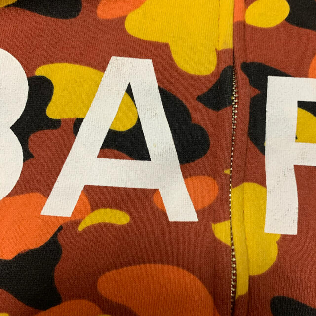 A BATHING APE(アベイシングエイプ)の激レア2XL！ BAPEファーストカモジップパーカー　オレンジカモ メンズのトップス(パーカー)の商品写真