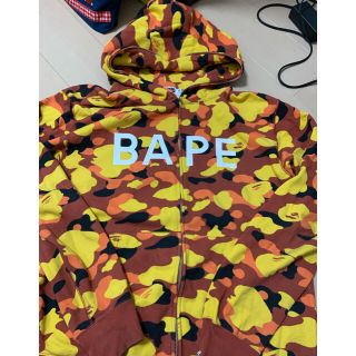 アベイシングエイプ(A BATHING APE)の激レア2XL！ BAPEファーストカモジップパーカー　オレンジカモ(パーカー)