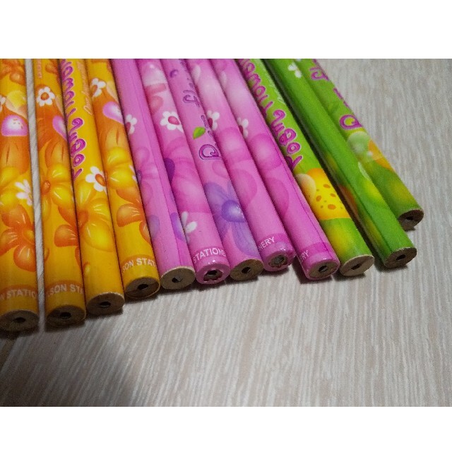 鉛筆 15本セットの通販 by まる's shop|ラクマ