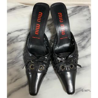 ミュウミュウ(miumiu)のMIU MIU ミュウミュウ　ミュール　36ハーフ黒革　miu miu パンプス(ミュール)