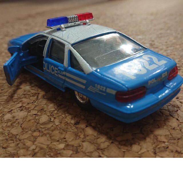 Chevrolet(シボレー)のシボレー  カプリス  NYPD パトカー  ミニカー エンタメ/ホビーのおもちゃ/ぬいぐるみ(ミニカー)の商品写真