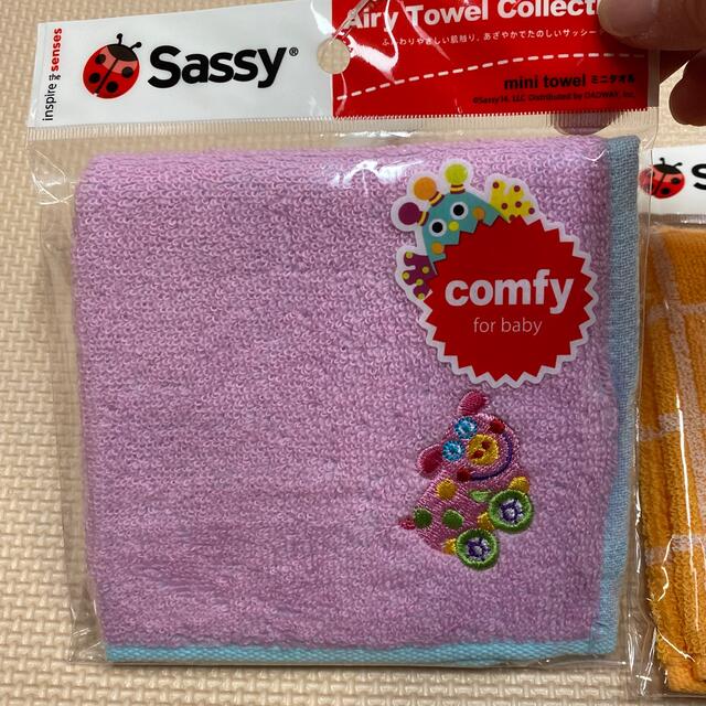 Sassy(サッシー)の新品！sassyミニタオル キッズ/ベビー/マタニティのこども用ファッション小物(ベビースタイ/よだれかけ)の商品写真