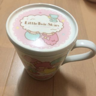 リトルツインスターズ(リトルツインスターズ)のリトルツインスターズ　キキララ　蓋付き　マグカップ(キャラクターグッズ)