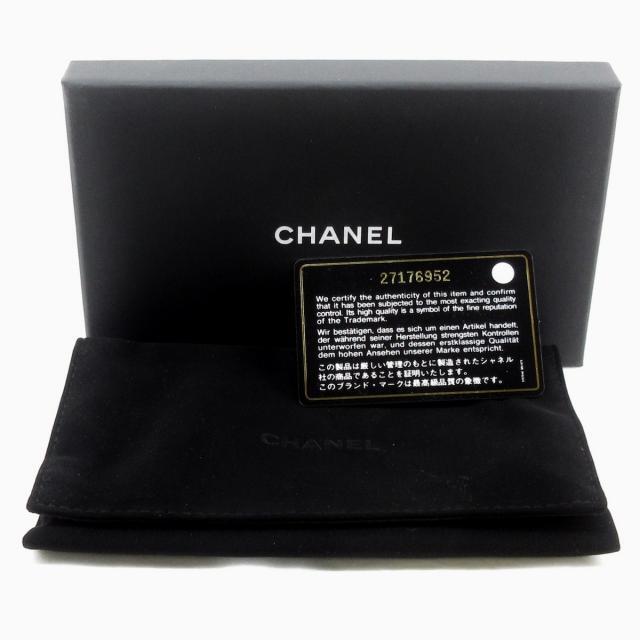 CHANEL(シャネル)のシャネル 携帯電話ケース マトラッセ 黒 スマホ/家電/カメラのスマホアクセサリー(モバイルケース/カバー)の商品写真