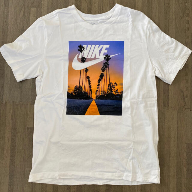 NIKE(ナイキ)のNIKE ナイキ Tシャツ L メンズのトップス(Tシャツ/カットソー(半袖/袖なし))の商品写真