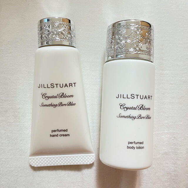 JILLSTUART(ジルスチュアート)のジルスチュアート  ミニボトルセット コスメ/美容のボディケア(ボディローション/ミルク)の商品写真