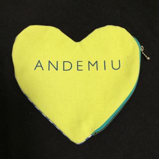 アンデミュウ(Andemiu)のANDEMIUハート型ポーチ(ポーチ)