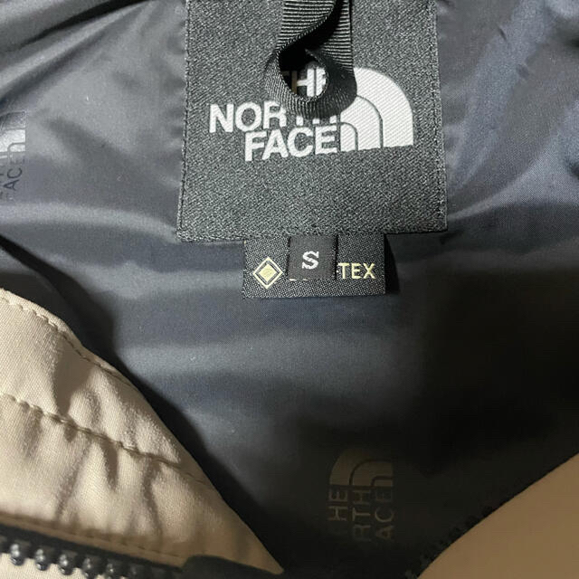 THE NORTH FACE(ザノースフェイス)のノースフェイス マウンテンライトジャケット ミネラルグレー Sサイズ メンズのジャケット/アウター(マウンテンパーカー)の商品写真