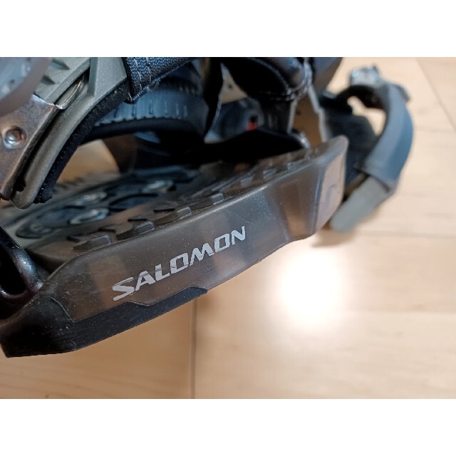 SALOMON(サロモン)のカット様専用　ジャンク　サロモン　バインディング スポーツ/アウトドアのスノーボード(バインディング)の商品写真