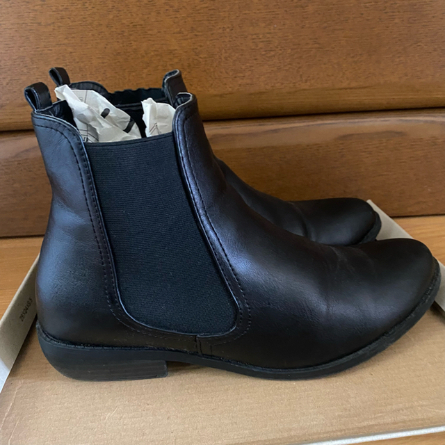 JEANASIS(ジーナシス)の10月限定出品JEANASIS サイドゴアブーツ ショートブーツ フラットブーツ レディースの靴/シューズ(ブーツ)の商品写真