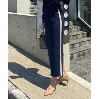 ザラ(ZARA)のJENNE サイドライン　ニットペンシルスカート　ネイビー　S(ロングスカート)