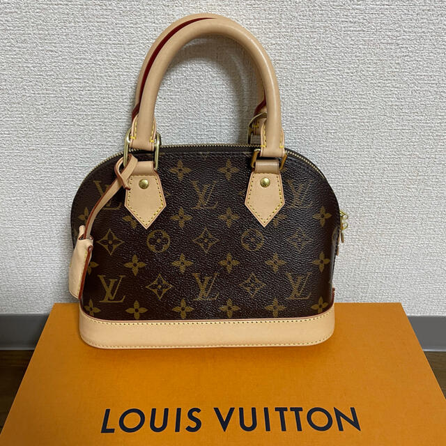 ルイヴィトン　LV アルマbb