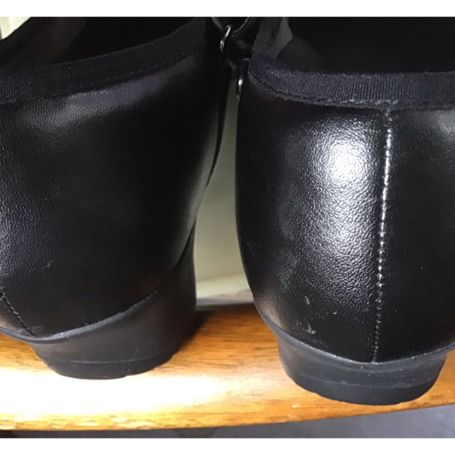 YONEX(ヨネックス)のヨネックス、パワークッション、ウォーキングシューズ。ブラック、23.5cm レディースの靴/シューズ(ハイヒール/パンプス)の商品写真