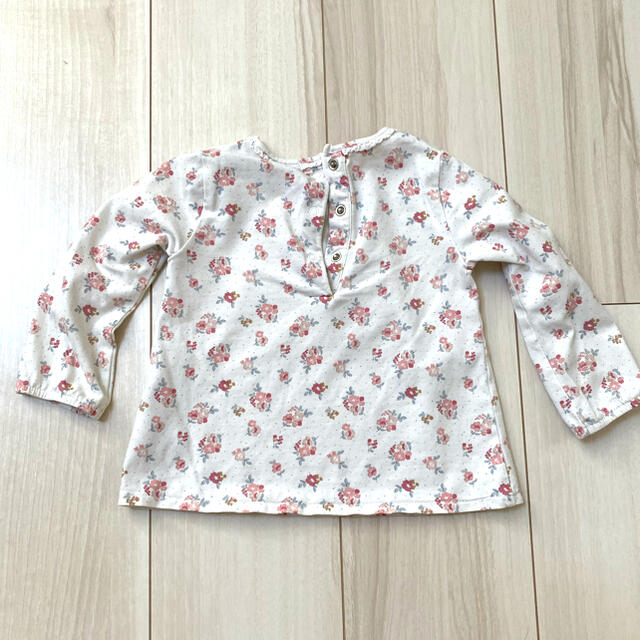 NEXT(ネクスト)のnext 長袖Tシャツ　白地花柄　9-12 months 11kg キッズ/ベビー/マタニティのベビー服(~85cm)(シャツ/カットソー)の商品写真