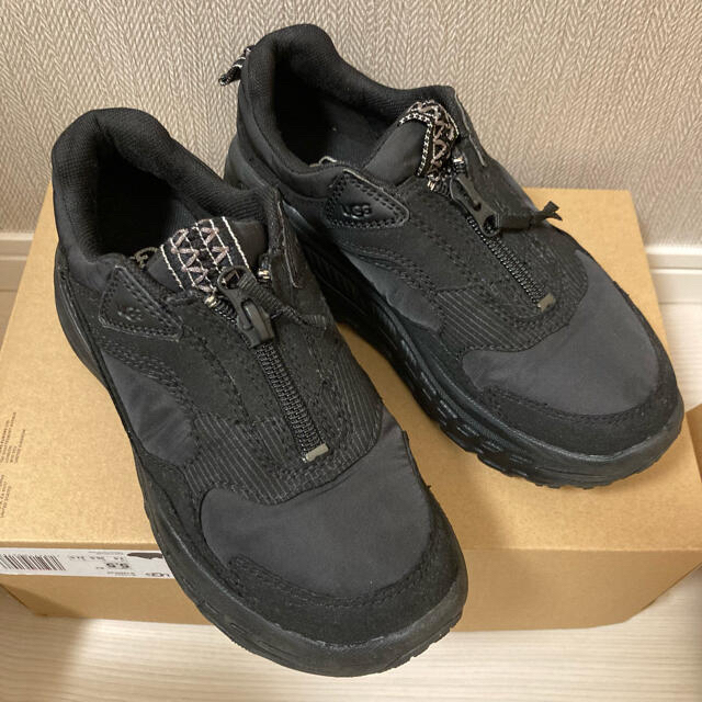 靴/シューズUGG スニーカー レディース