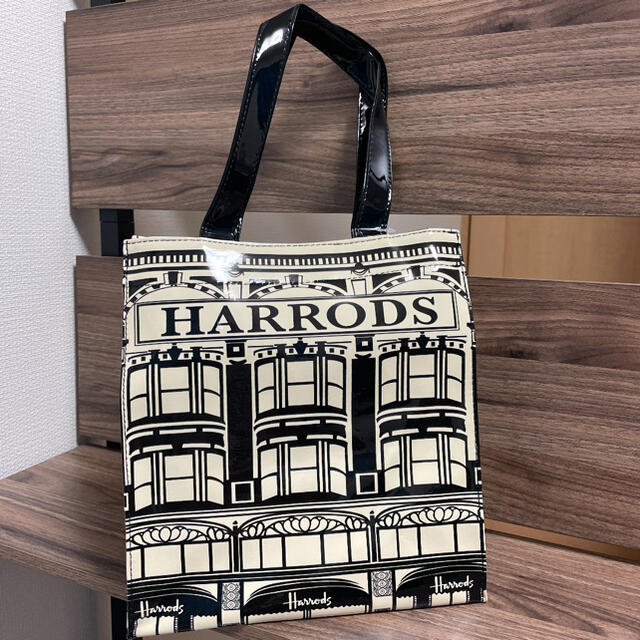 Harrods(ハロッズ)の大人気！新品☆HARRODS☆ハロッズトートバッグ☆Sサイズ☆人気柄デパート レディースのバッグ(トートバッグ)の商品写真