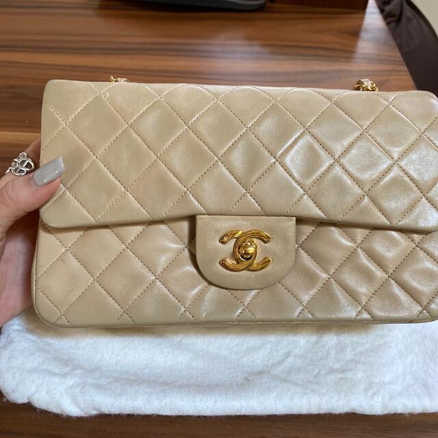 ラムスキンサイズCHANEL マトラッセ　WフラップWチェーン　ベージュ