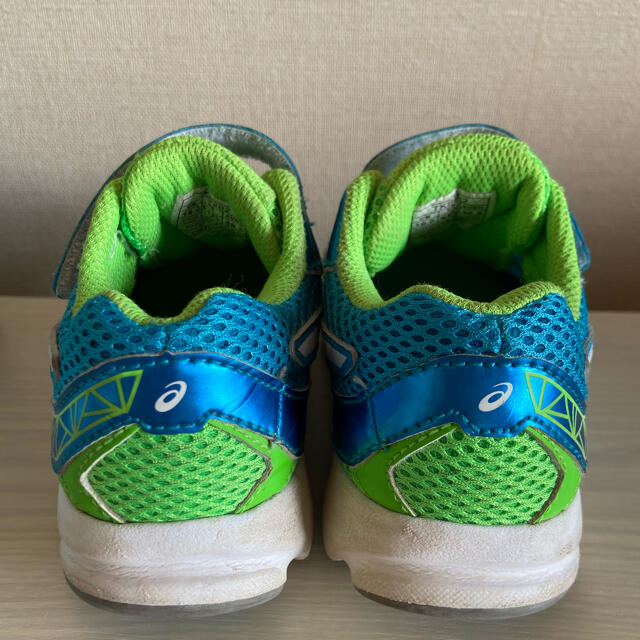 asics(アシックス)のアシックス  19cm キッズ/ベビー/マタニティのキッズ靴/シューズ(15cm~)(スニーカー)の商品写真