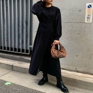 マウジー(moussy)のWAIST TUCK LONG シャツ ドレス(ロングワンピース/マキシワンピース)