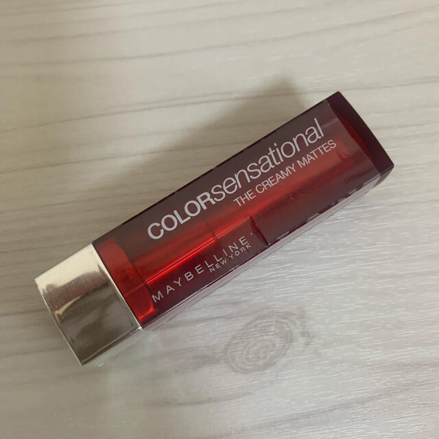 MAYBELLINE(メイベリン)の【新品】メイベリンカラーセンセーショナルリップ 695 DIVINE WINE コスメ/美容のベースメイク/化粧品(口紅)の商品写真