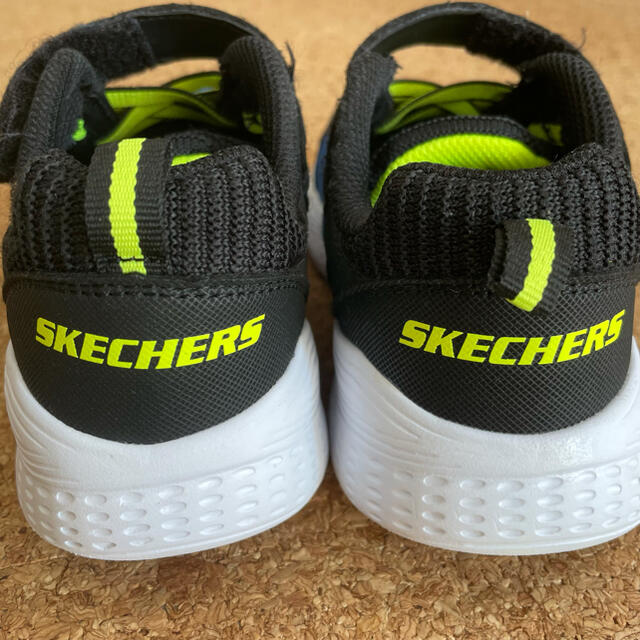 SKECHERS(スケッチャーズ)のともちゃん様専用　スニーカー19センチ キッズ/ベビー/マタニティのキッズ靴/シューズ(15cm~)(スニーカー)の商品写真