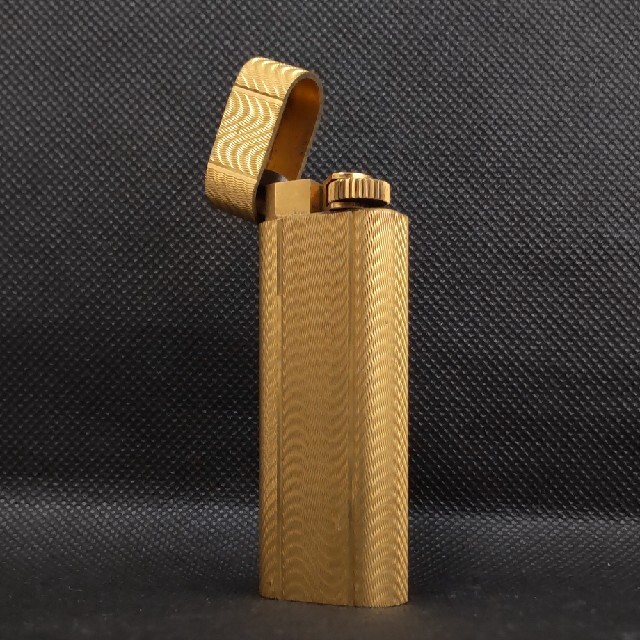 Cartier(カルティエ)のーCartierカルティエオーバルゴールドライターー メンズのファッション小物(タバコグッズ)の商品写真