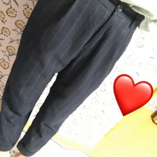 ダブルクローゼット(w closet)のテーパードパンツ　ストライプパンツ　(カジュアルパンツ)