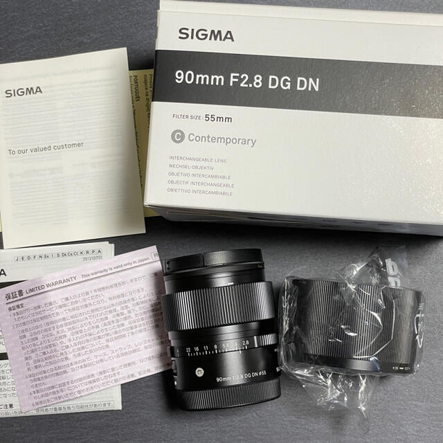 SIGMA(シグマ)のSIGMA 90mm F2.8 DG DN Eマウント フィルターセットで スマホ/家電/カメラのカメラ(レンズ(単焦点))の商品写真