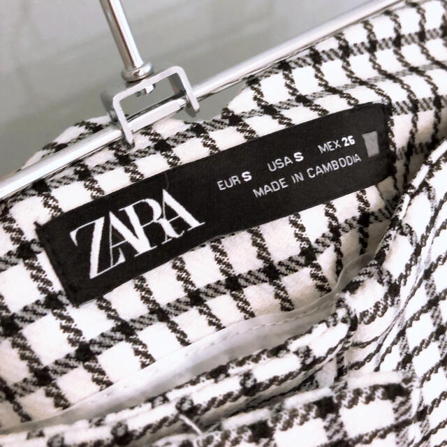 ZARA(ザラ)のZARA チェックパンツ　ハイウエスト　 レディースのパンツ(カジュアルパンツ)の商品写真