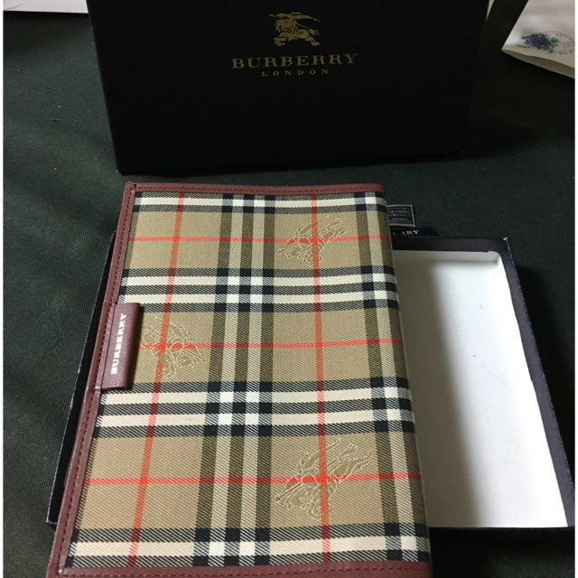 BURBERRY(バーバリー)のバーバリー ブックカバー ハンドメイドの文具/ステーショナリー(ブックカバー)の商品写真