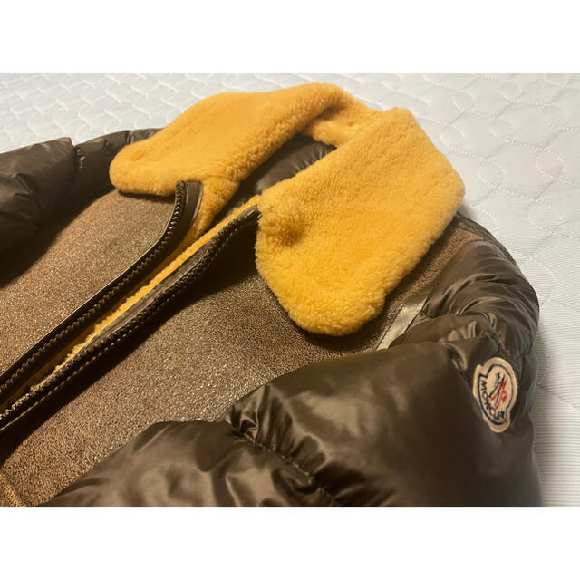 MONCLER(モンクレール)の定価43万円　正規品　モンクレール　ダウン　サイズ5 超美品 メンズのジャケット/アウター(ダウンジャケット)の商品写真