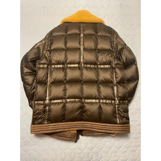 MONCLER(モンクレール)の定価43万円　正規品　モンクレール　ダウン　サイズ5 超美品 メンズのジャケット/アウター(ダウンジャケット)の商品写真