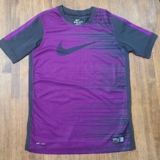 ナイキ(NIKE)の美品　NIKE　ナイキ　140 サッカー　プラクティスシャツ(ウェア)