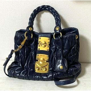 miumiu - miu miu バッグ(ネイビー)ハンドバッグの通販 by @_non's